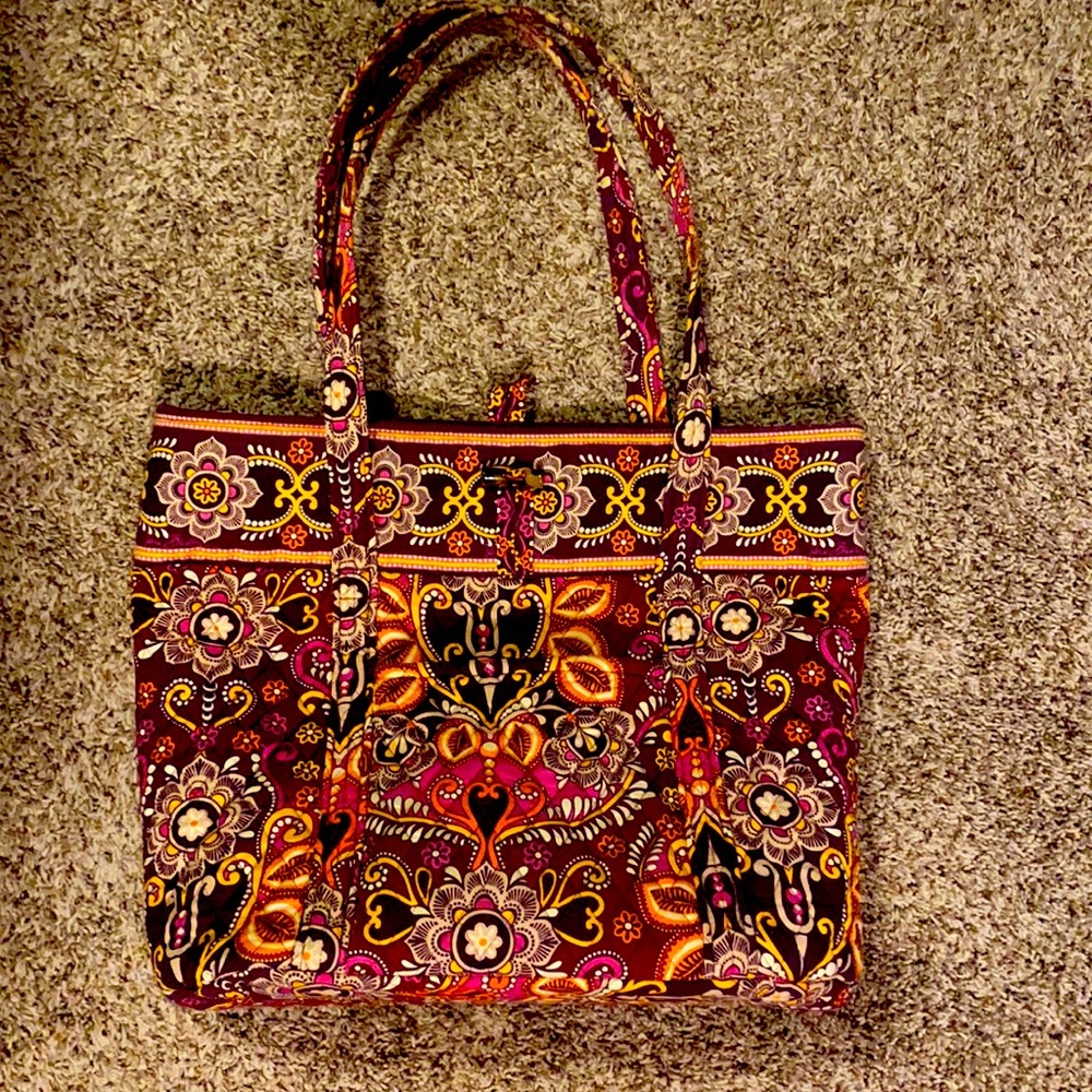 Vera Tote